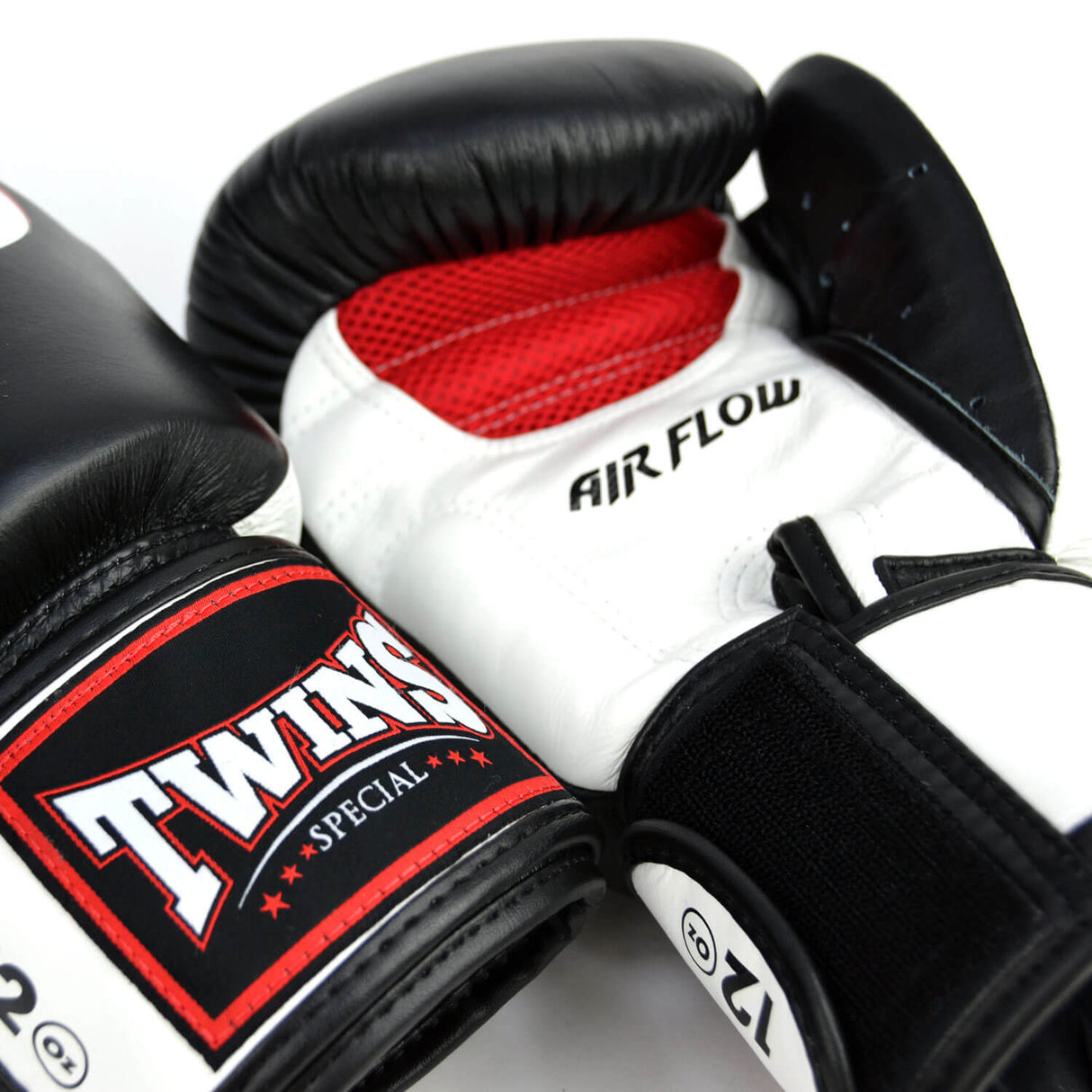 Twins BGVLA2-2T Air Flow Boxing Gloves Black/White/Red