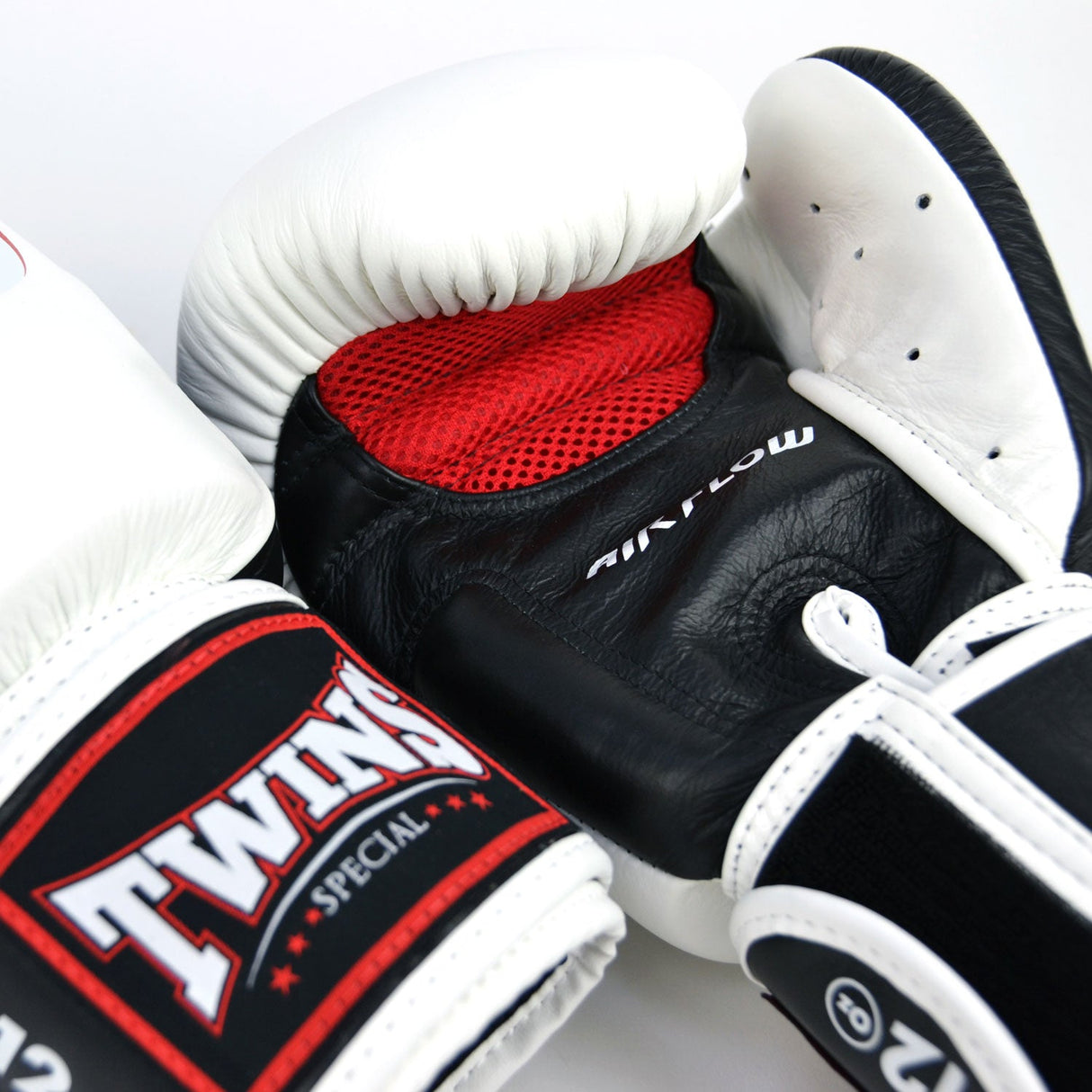 Twins BGVLA2-2T Air Flow Boxing Gloves White/Black/Red