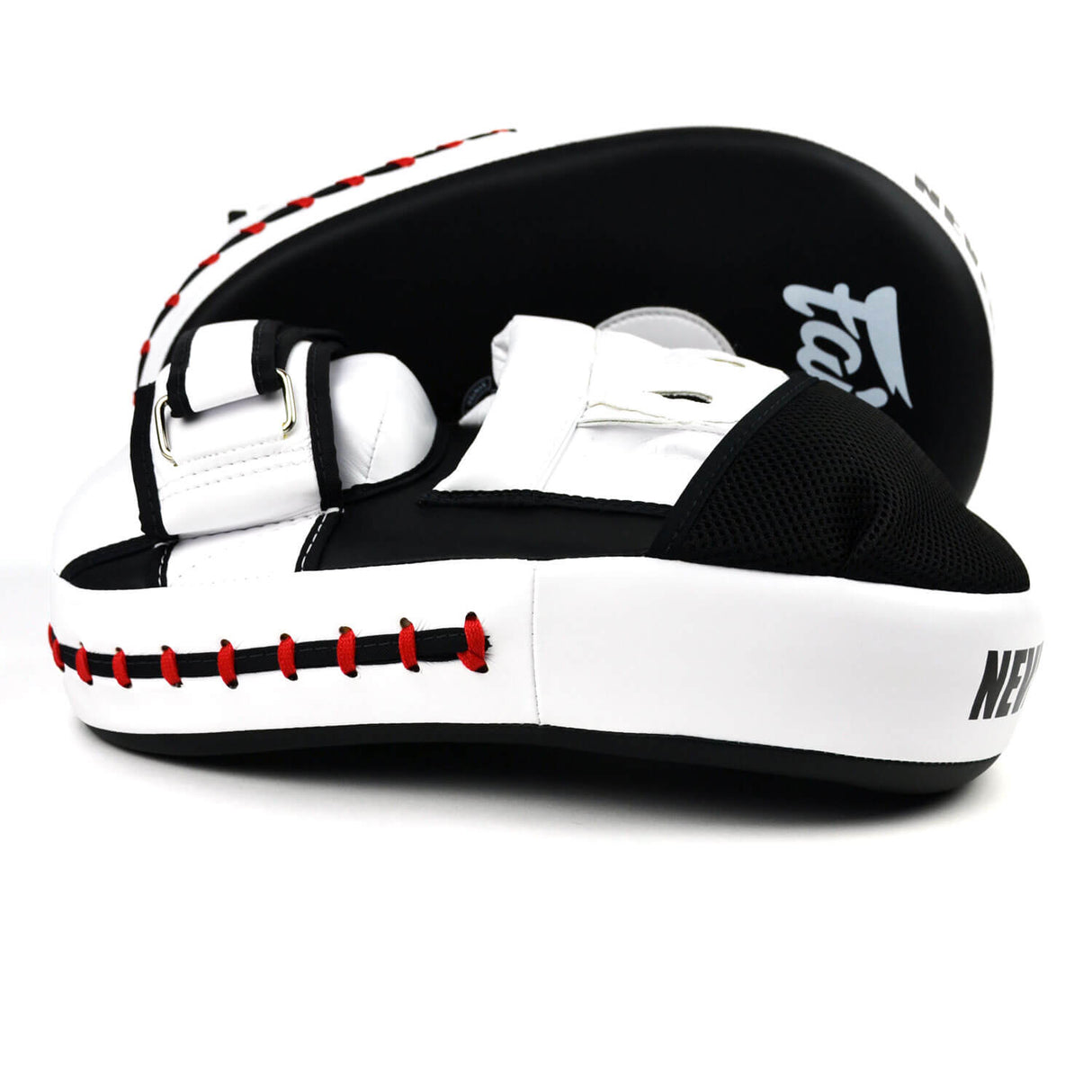 Fairtex FMV13 Maximized Focus Mitts Black/White